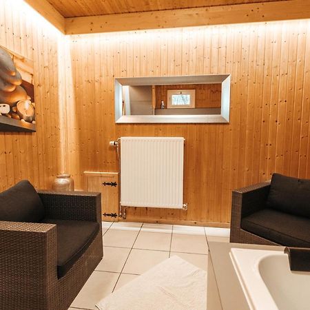 Le Loup Gris - 35 Pers - Vue-Wellness, Butgenbach-Malmedy Bütgenbach Exterior foto